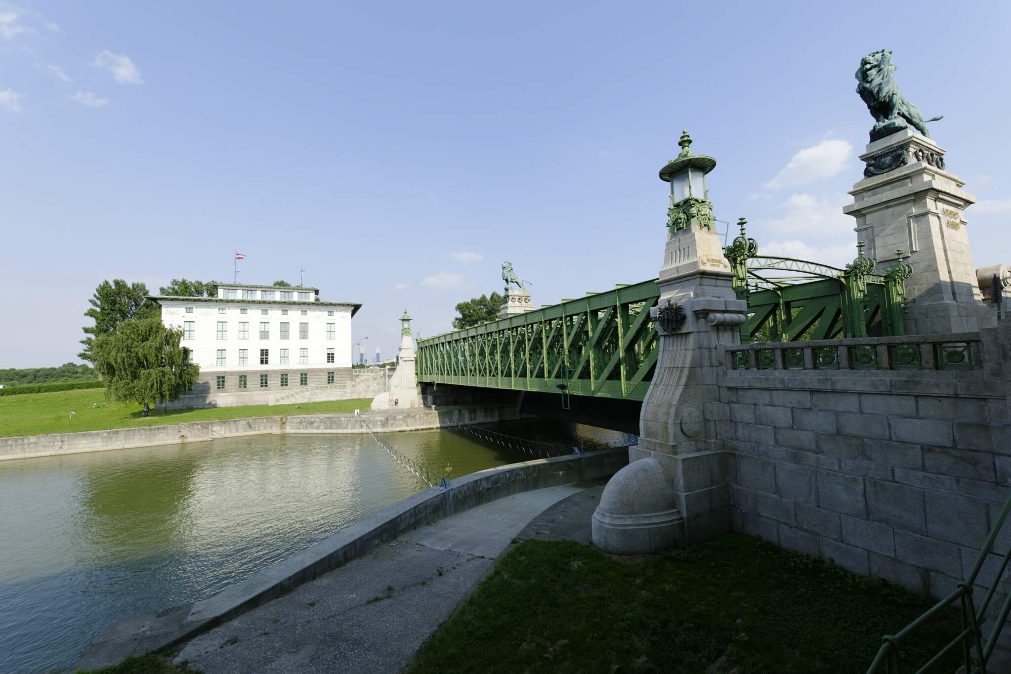 Donaukanal, Schemerlbrücke, Zentrale MA45