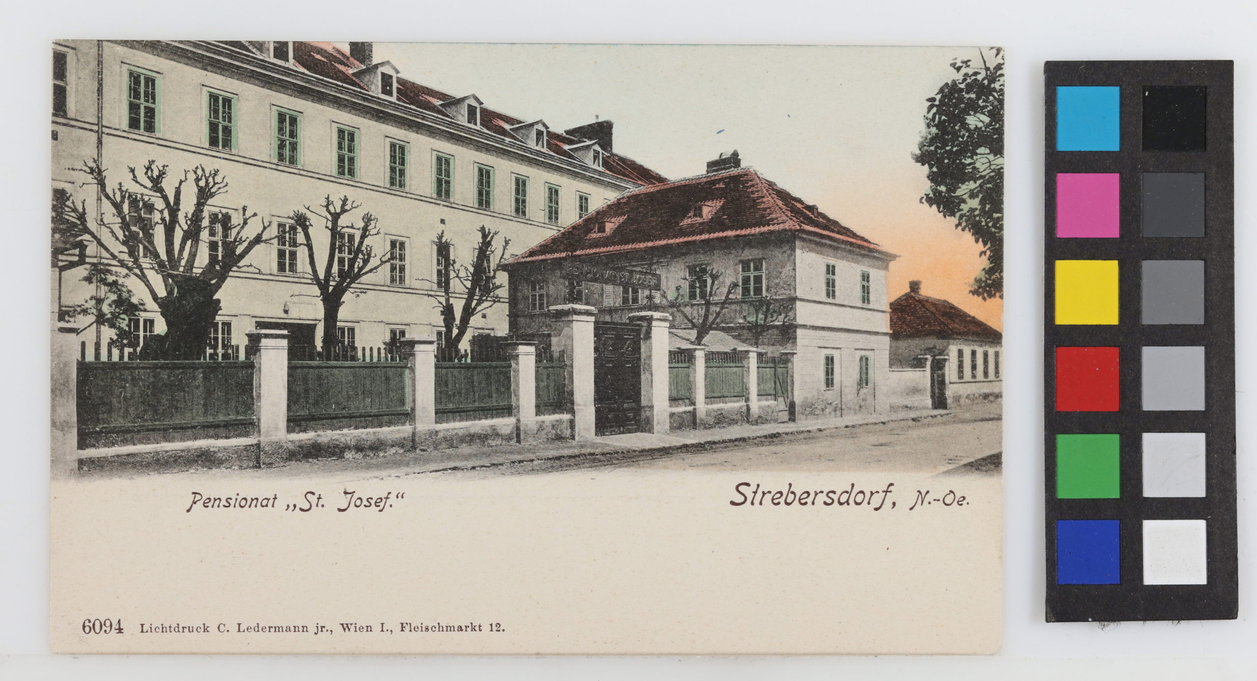 alte Ansichtskarte zeigt das Pensionat Josef der Schulbrüder Strebersdorf