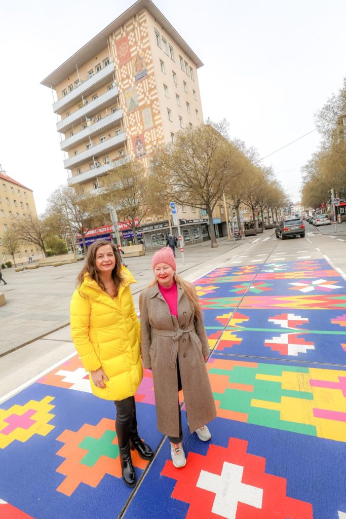 Planungsstadträtin Ulli Sima und Künstlerin Iris Andraschek (Foto: PID/Christian Fürthner)